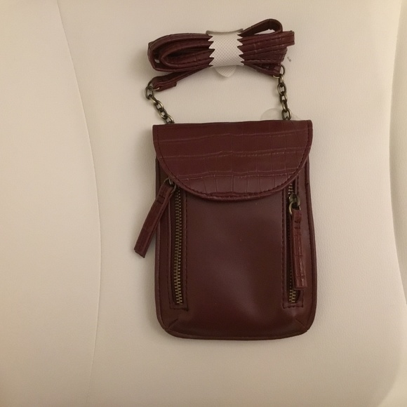 Handbags - Burgundy Crossbody Cell Phone Purse NWT